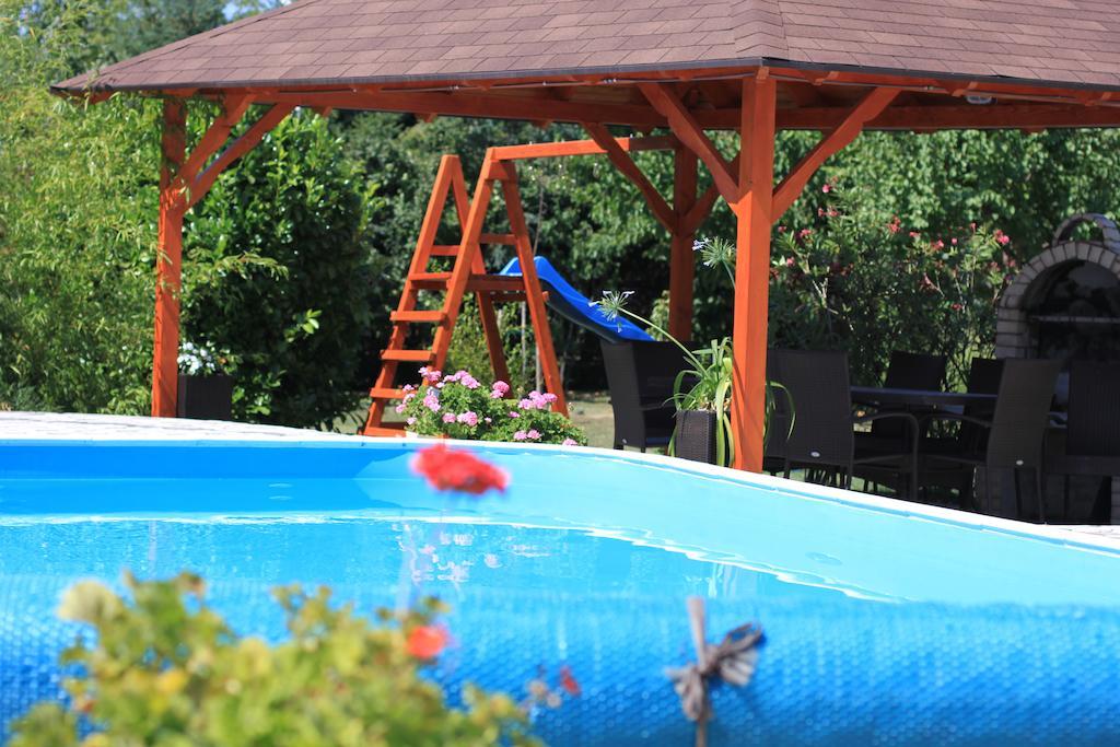 Marietta Apartman Heviz Bagian luar foto
